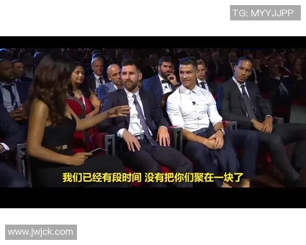 C罗梅西街头偶遇互夸帅气球迷误以为新剧宣传