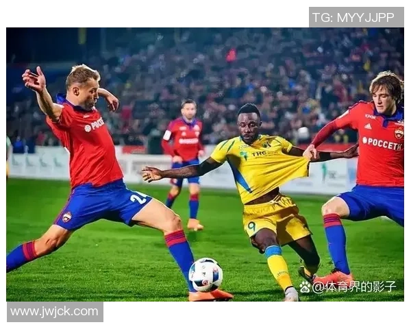 不懂足球却成球场焦点的奇葩球星引发网友热议