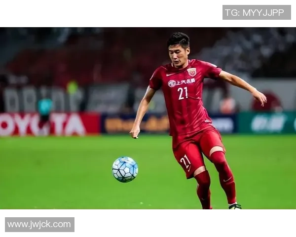 中国足球最具魅力的球星盘点与精彩表现解析