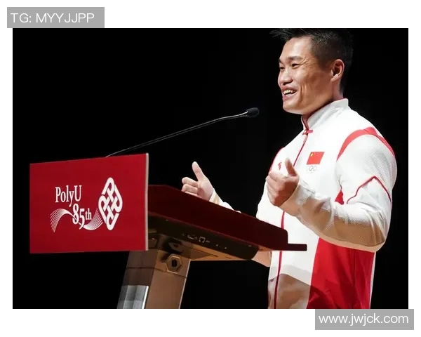 以一句经典英语金句解读绿茵巨星背后的拼搏与荣耀故事