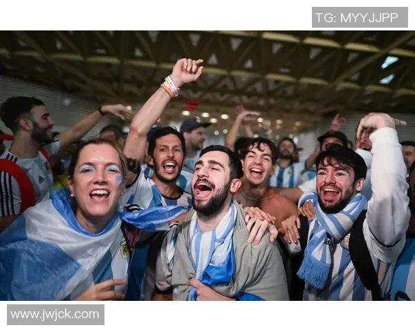 佩戴耳钉的足球明星盘点 哪些球员在赛场外也追求时尚个性