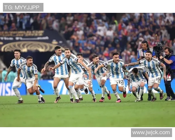 八号球星在足球场上的精彩表现集锦，技术与速度的完美融合