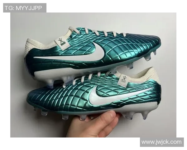 哪位足球明星的签名鞋款销量最多成就了他与品牌的传奇合作