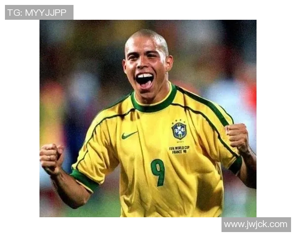 四大足球巨星精彩瞬间集锦展示 足坛传奇人物风采全览