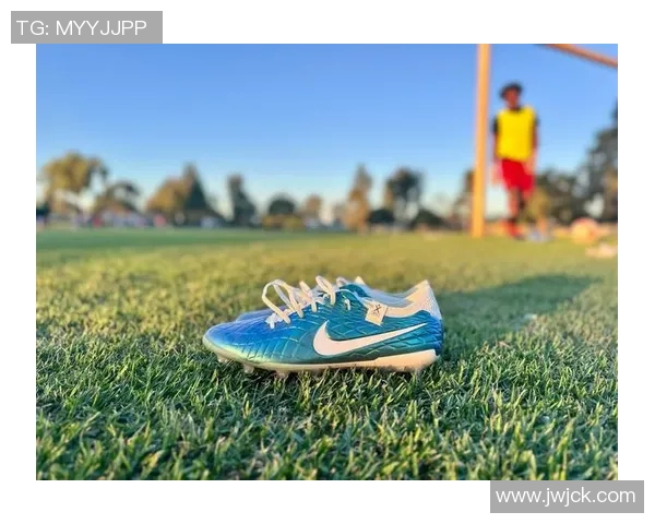 足球传奇：那些年球星穿着不舍更换的神鞋背后的故事