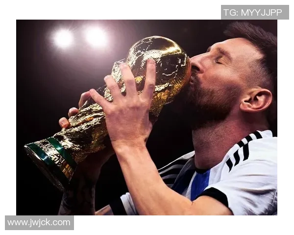 足球传奇人物全景回顾 从贝利到梅西的时代交替与辉煌成就 足球传奇人物全景回顾 从贝利到梅西的时代交替与辉煌成就